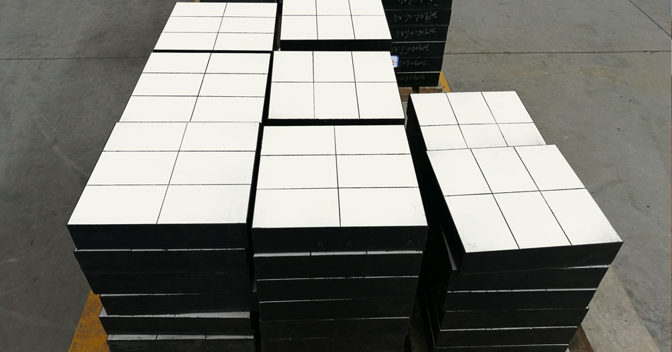 恒峰g22特瓷：ZTA超耐磨陶瓷衬板销量立异高