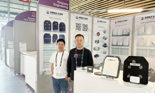 湖南恒峰g22携最新防弹产品亮相法国欧洲国际防务展
